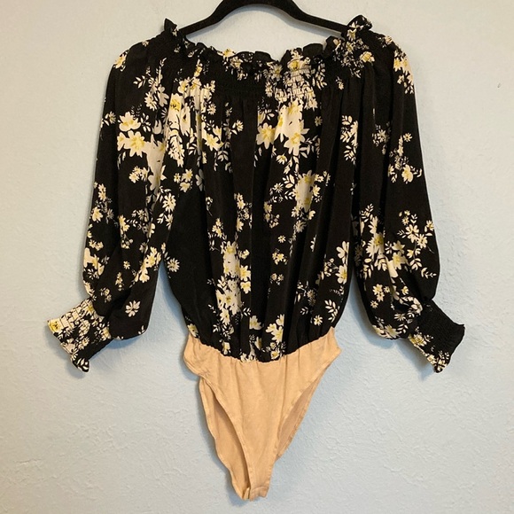 Wayf Womens Size S Black Yellow Floral Off Shoulder Smocked Bodysuit Long Sleeve - Picture 2 of 15